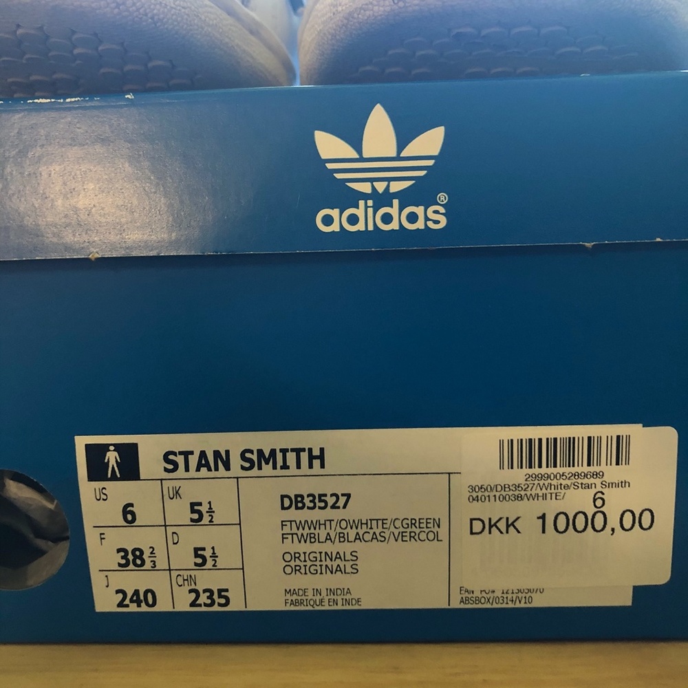 Adidas Stan Smith Sneakers *rare design* (Sz 7) - Picture 11 of 12